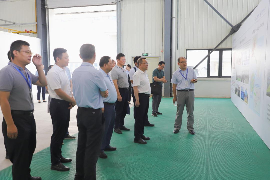 武汉市政协党组成员、副主席刘丹平一行调研武汉三氟生产基地