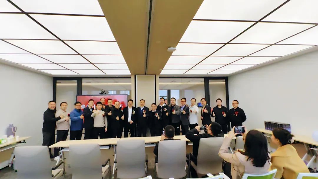 焕新升级·征程再起丨热烈庆祝环球体育足彩入驻武汉产业创新发展研究院